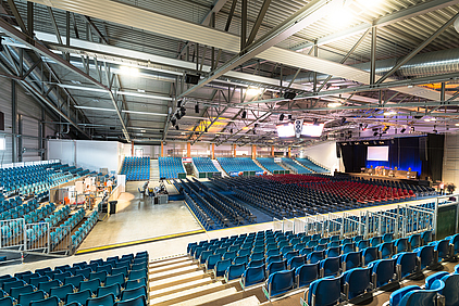 Seitlicher Blick in die Sparkassen-Arena
